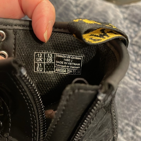 Dr Martens black patent leather boots - Picture 4 of 8